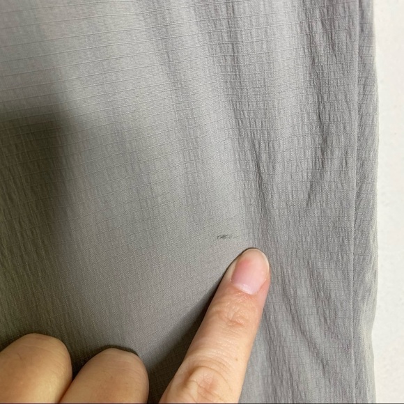 Athleta Mod Trekkie Crop Woven Pants Grey 291743 - Picture 5 of 10